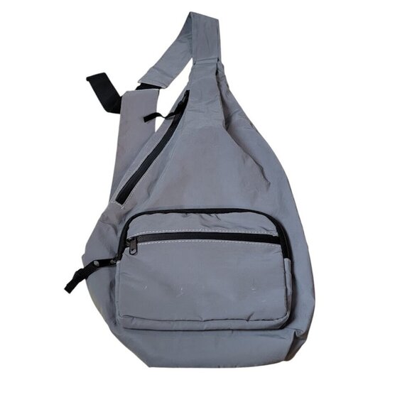 Original Use Brand Lightweight and HIGHLY REFLECTIVE Sling Pack - Picture 1 of 6
